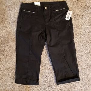 Style&co capri mid rise black pants